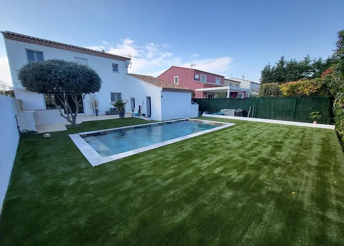 Mortes, Piscine, 8 Personnes