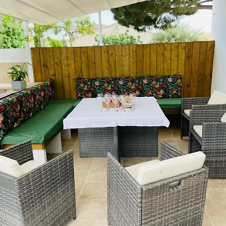 Mortes, Piscine, 8 Personnes Villa Aigues-Mortes